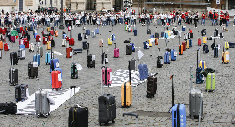 Coronavirus Phase 2 – Travel agencies holders protest in Rome